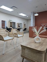 La Belle et La Tête — hair salon in Quebec City