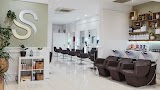 Renaissance hair and beauty — hair salon in Leeds