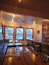 Little Wolf Restaurant — restaurant in Edmonton