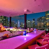 Rosa Sky — bar in Miami